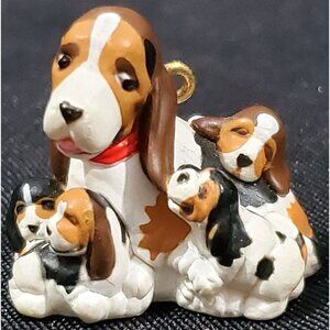 Hallmark LULU & FAMILY mini Christmas Ornament basset hound beagle dog & puppies
